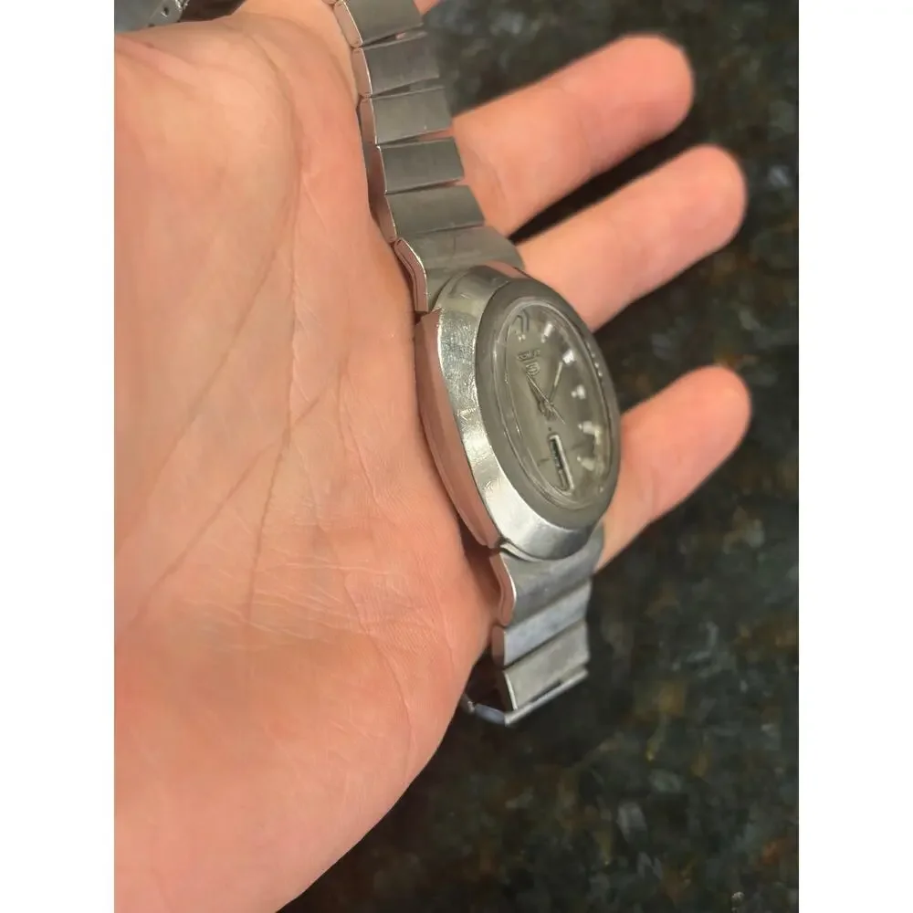 Vintage 70s Seiko 5 Automatic Mechanical Silver Dial Stainless Steel Bracelet